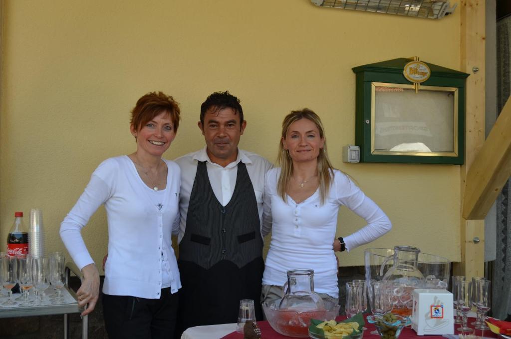 Hotel Ladina Campitello di Fassa Eksteriør bilde